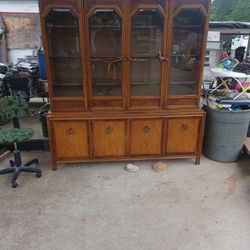 Yes $50 Nice Condition China Hutch 