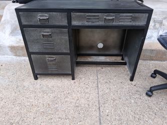 Metal desk