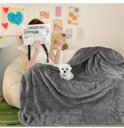 Faux Fur Throw Blanket, Ultra Soft Plush for Couch, Bed, Sofa - Lightweight Yet Warm Blanket, Machine Washable, 50x60 Inches Gray