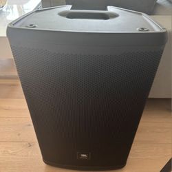 JBL EON 715