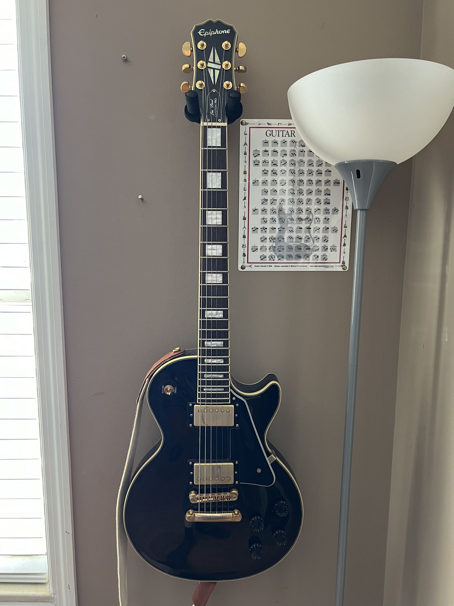 Epiphone Les Paul Custom Guitar Bundle