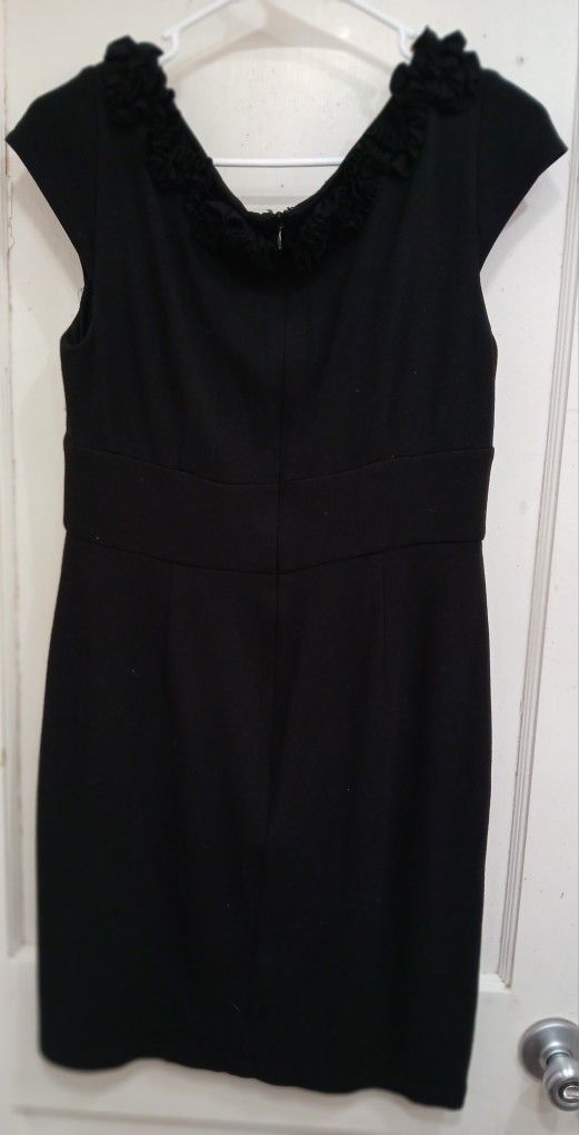 Vintage Maggy London Black Sheeth Dress With Ruffled Collared