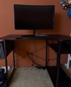 Desk an Monitor