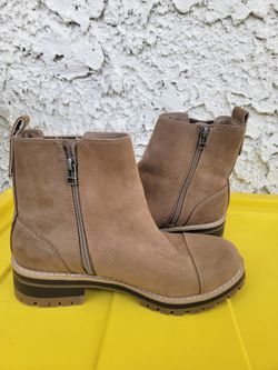 Time and tru womens suede boots new no tags 10w