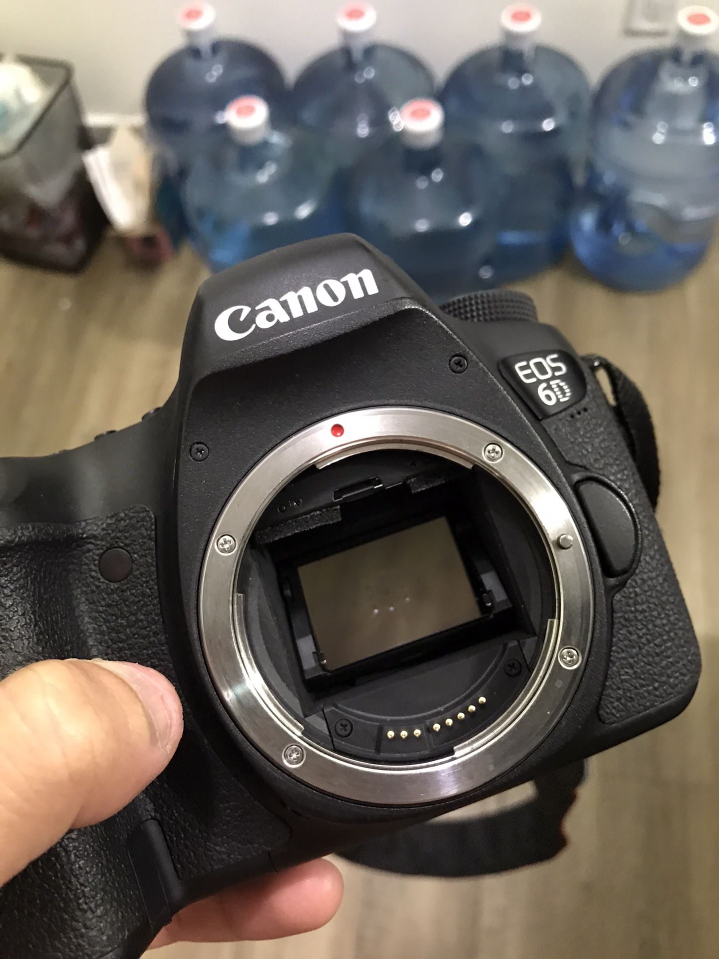 BEAUTIFUL CANON 6D + 24-105MM L LENS + CAMERA BAG