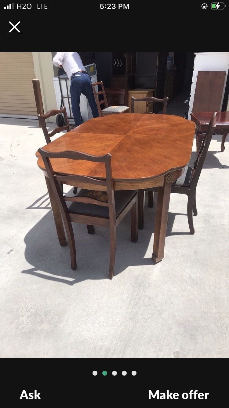 SOLID WOOD DINNER TABLE WITH 4 CHAIRS-VINTAGE