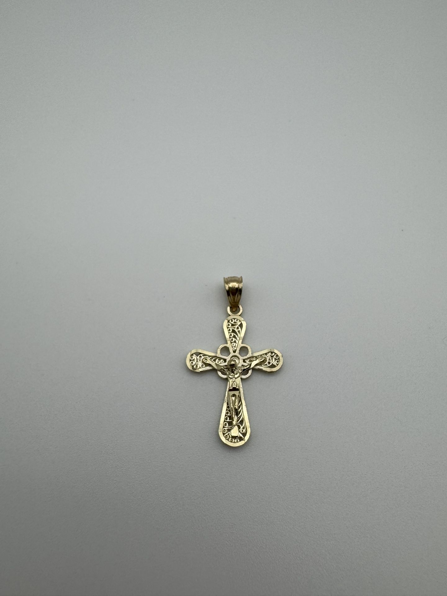 10 K Gold Cross