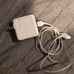 Genuine Apple IPad FireWire Charger