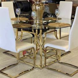 ALL GOLD DINING Table!!!! 💛💛💛💛