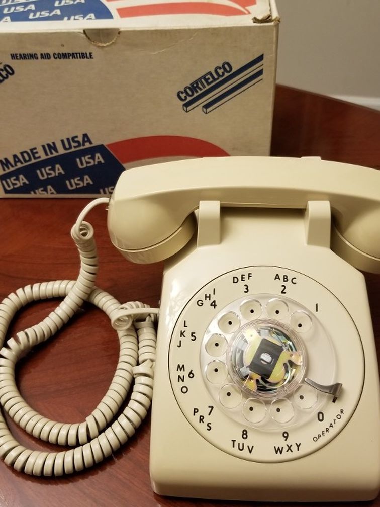Model 500 Rotary Desk Telephone Beige