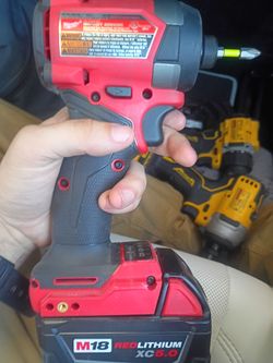 Milwaukee Fuel M18 Hex Impact Driver With XC5.0AH Battery