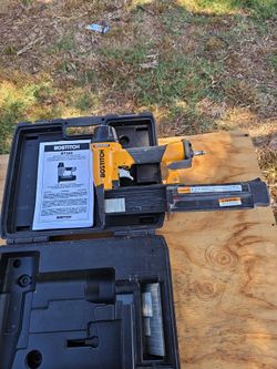Bostitch BT200 18-Gauge Brad Nailer - Original Case & Manual