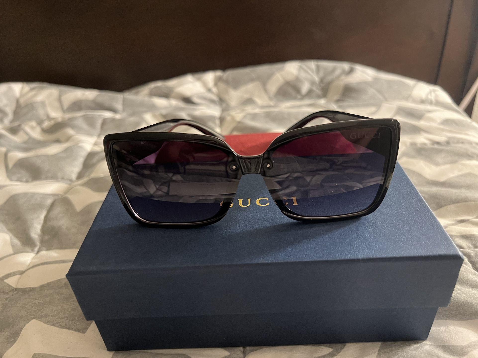 *CHECK DESCRIPTION*Black Designer Gucci Glasses
