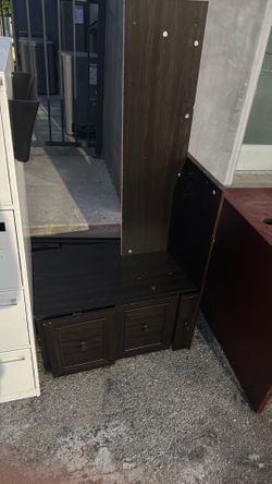 Free desk