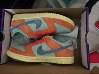 Orange Emerald 9.5