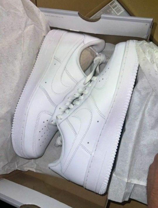 Brand New Mens Air Force 1 size 11.5