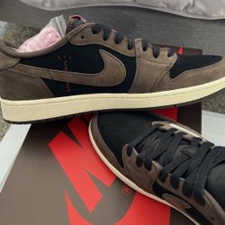 Travis Scott Jordan 1 Retro Low OG Mocha