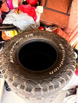 Bf Goodrich K02.    265 75 r16