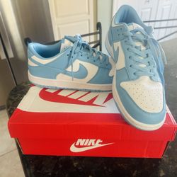 Nike Carolina Low Top Dunks Sz:10 With Box Retails $180