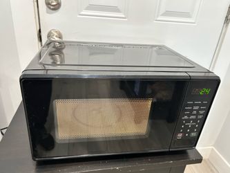 microwave 700 watts small size