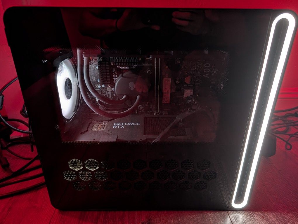 Alienware R16 - 4090 - 4900kf - 32GB - 2TB SSD