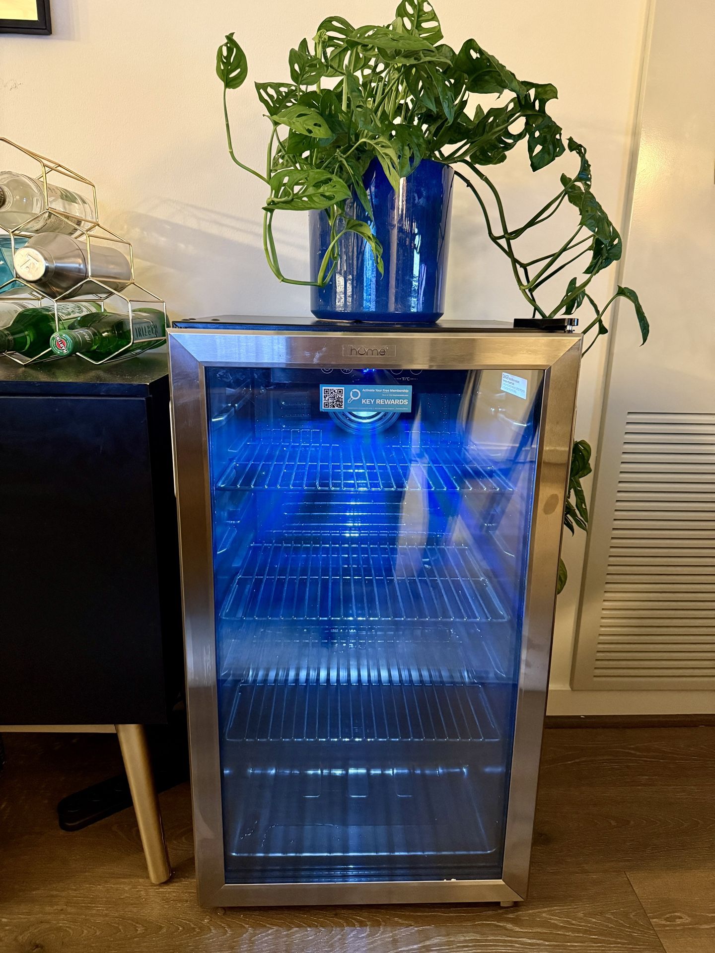 Mini Fridge by Homelabs
