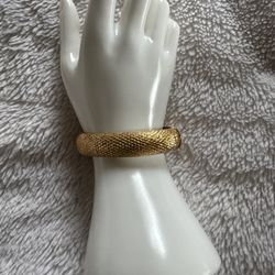 EUC Vintage Monet Gold Tone Clamp Bracelet: Textured Cuff