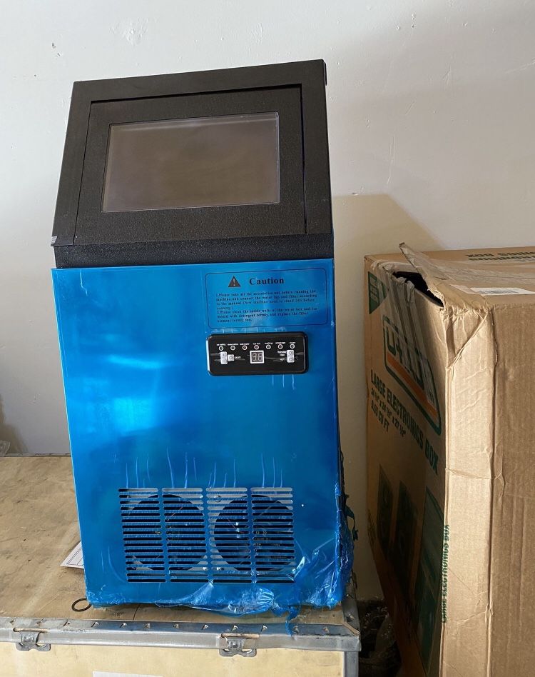 Commercial Ice Maker 88lbs/24h with 29lbs Storage, Ice Machine. Powers
