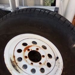 225/75/15" Tire On  a 15"  Six (6) Hole Rim $40 Good Spare Or Run It 