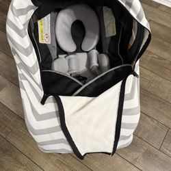 Chicco Carseat , Age 0-24 Months