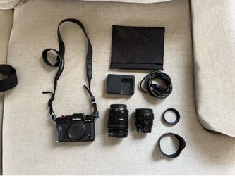 Fujifilm X-T20 Mirrorless Camera + 2 lenses