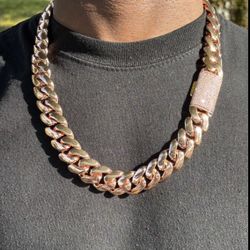 Miami Cuban Link 20mm - 24inch Rose Gold Diamond Lock Chain 