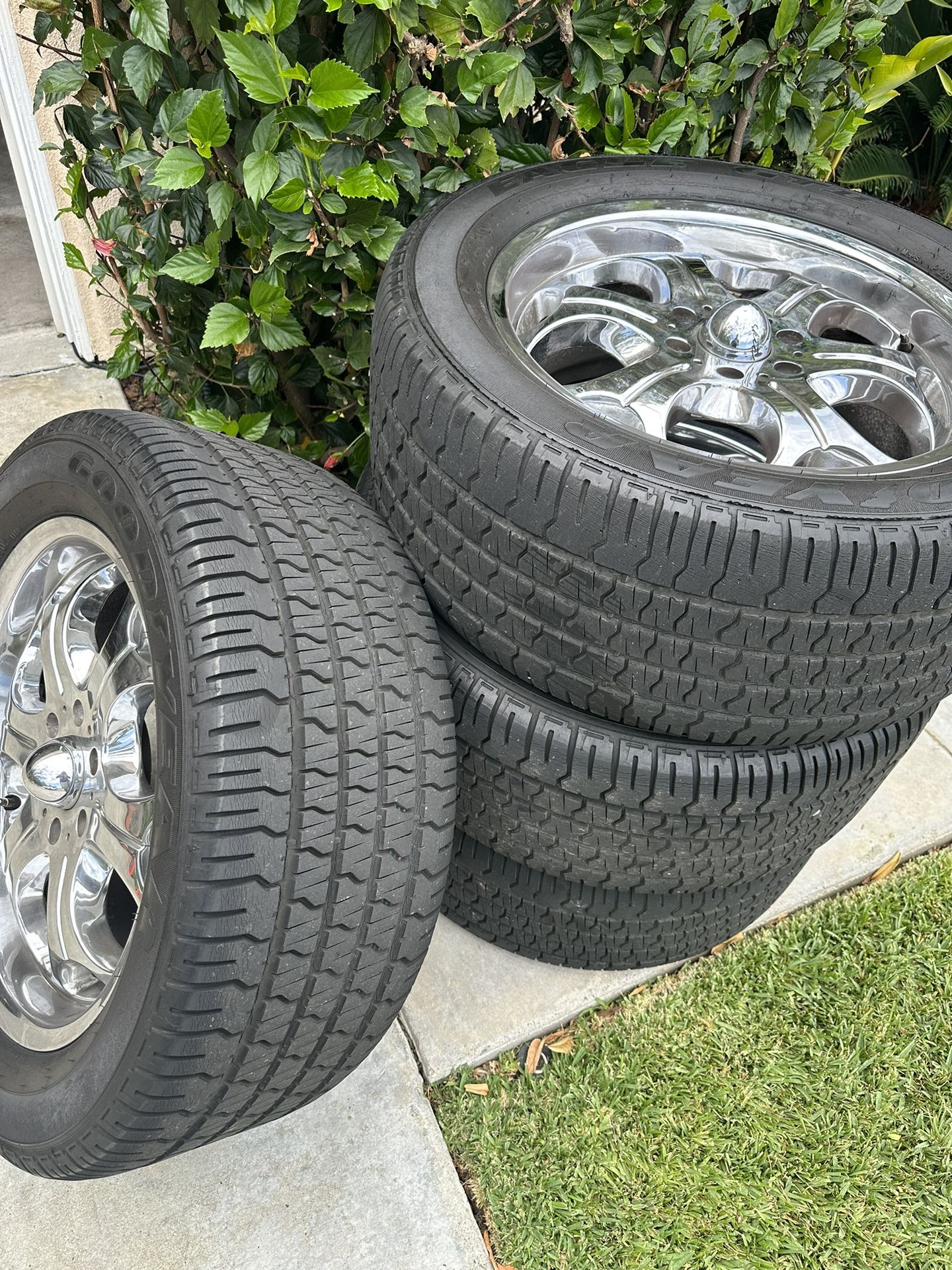 20” Rims and Tires