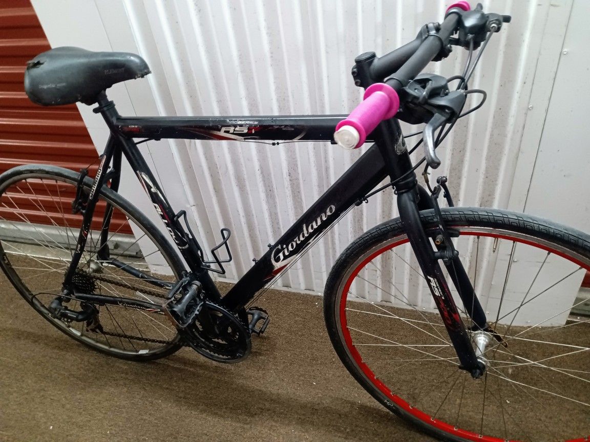 Giordano Road bike 21 Speed Runs Great