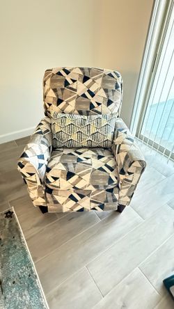 Reclinable Chair- Silla Reclinable