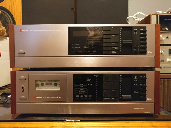 Kyocera R-861 receiver stereo/ D-811 tape player