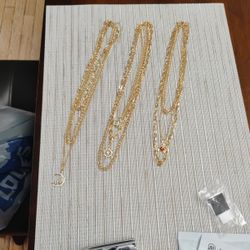 Set Of 3 Triple Chains With Charms Goldtone