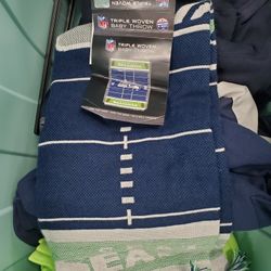 Good Condition  Pet N  Smoke Free Home  USED Seahawks Purse  $30. Blanket New NEVER Used  $30. 