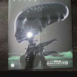 Mattel Monster High Skullector Alien Xenomorph Collector Doll