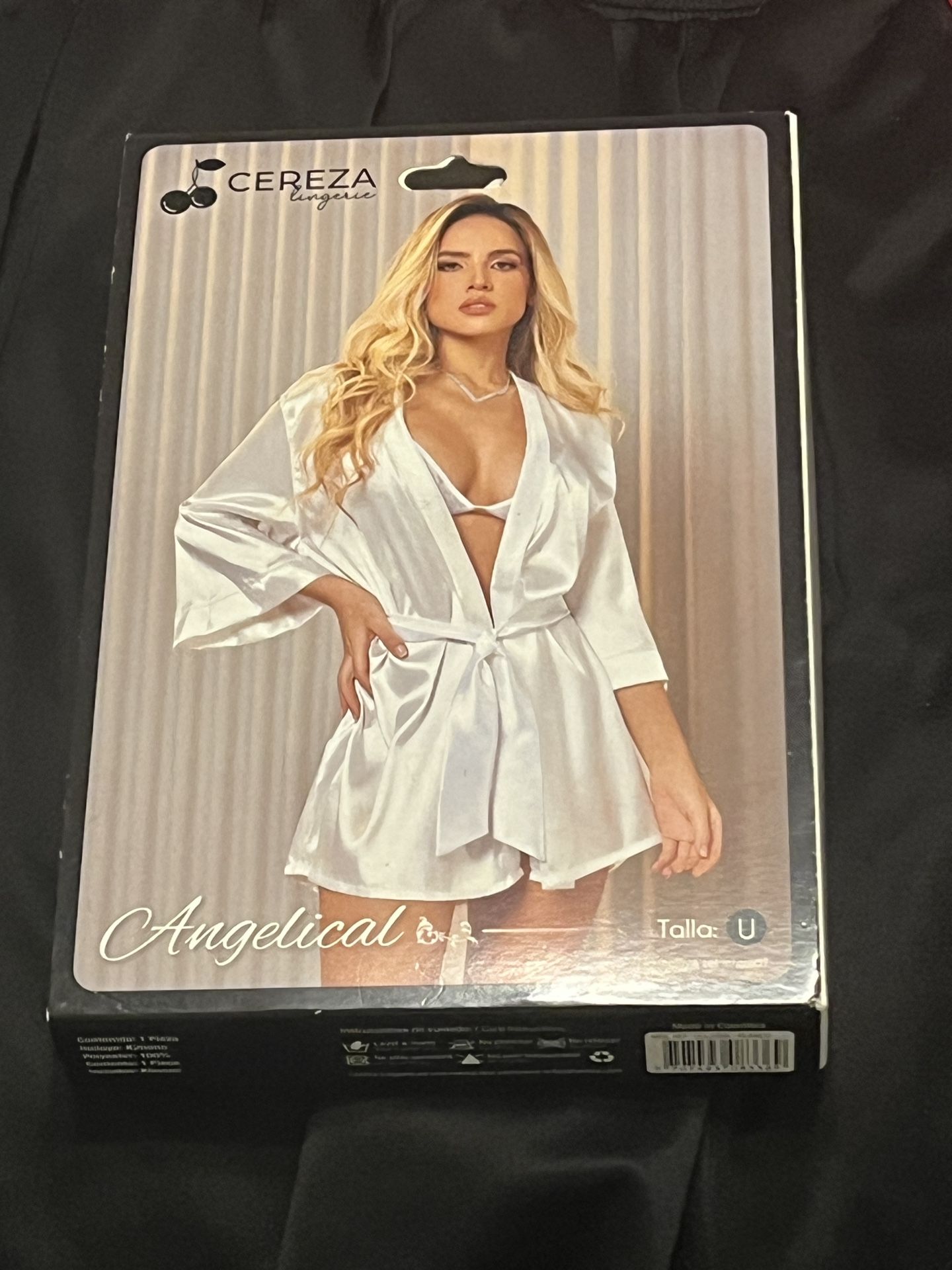 White robe 