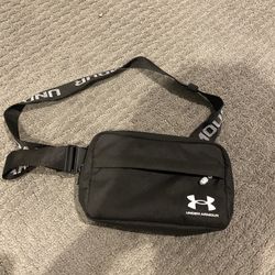 Under Armor fanny pack