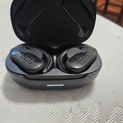 JBL Wireless Earbuds - Endurance Peak 3