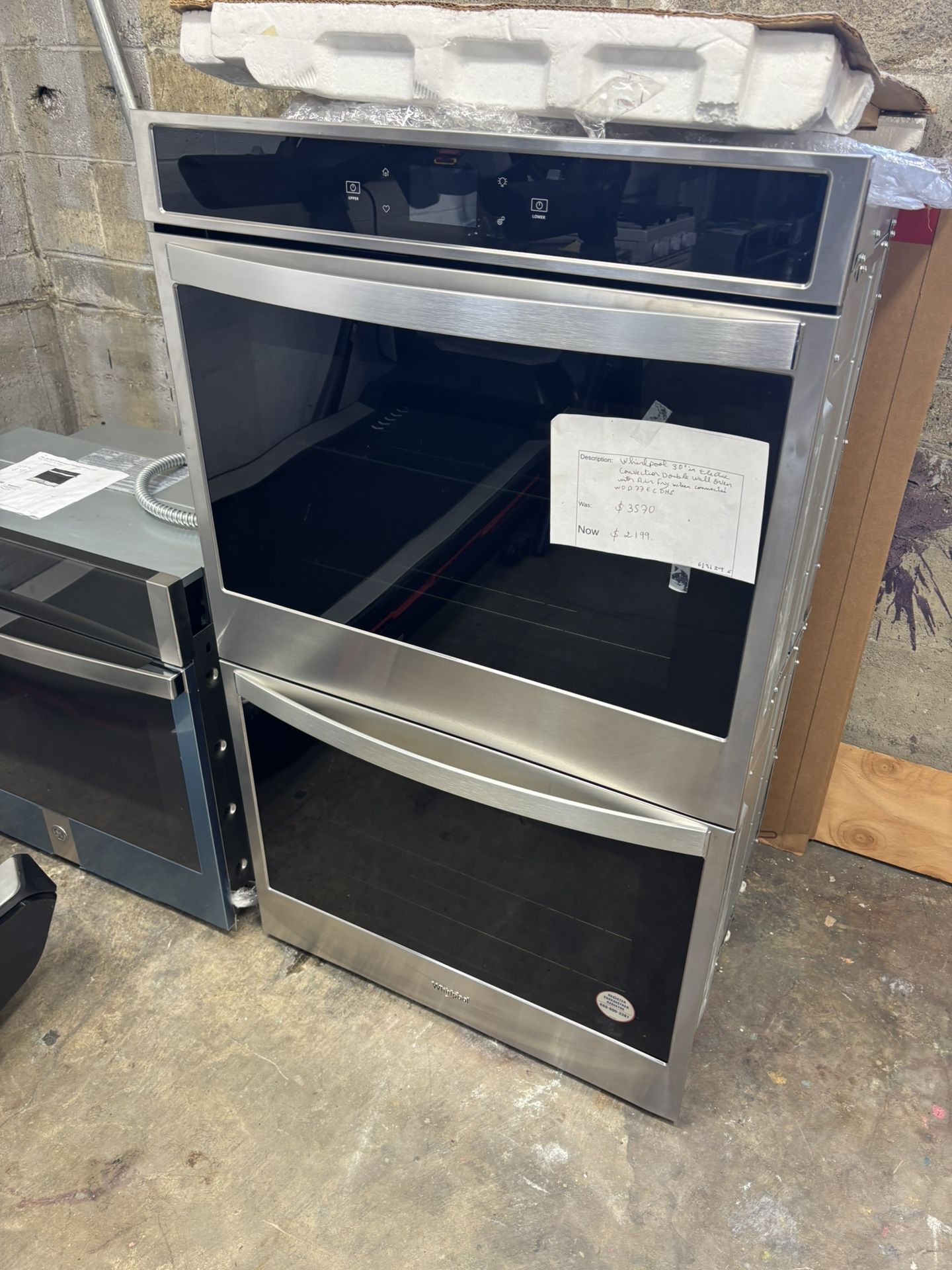 New Whirlpool WOD51EC0HS 30 Smart Double Oven with 10.0 cu. ft. Total Capacity, Touchscreen, Frozen Bake™ Technology, Temperature Sensor, Multi-Step