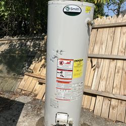 SMITH 40gal Hotwater Heater