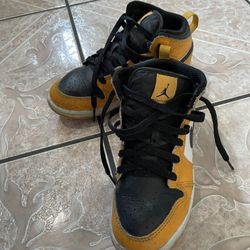 Boys Jordan Shoes