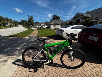 Genesis V2100 Mountain Bike Green