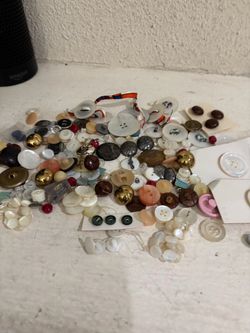 Large Mixed Lot of Assorted Buttons