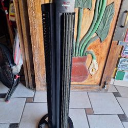 Tower fan works perfectly $25
Ventilador trabaja muy bien $25