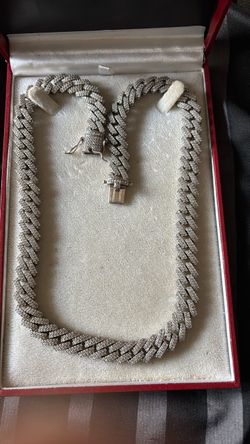 VVS Cuban link chain