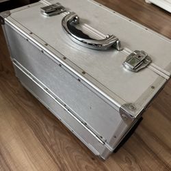 Makeup case